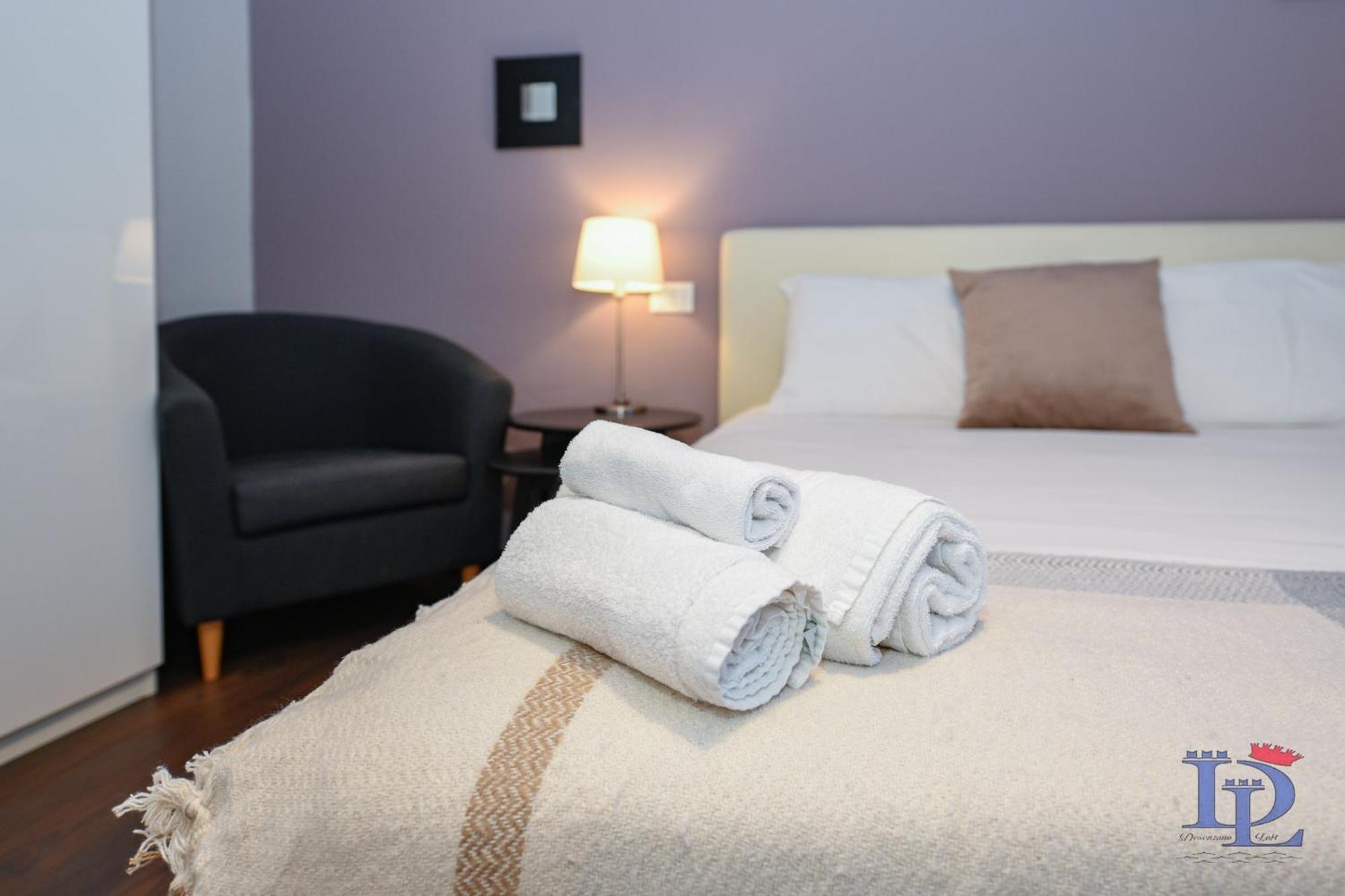 Desenzanoloft Official Partner Marriott Homes & Villas - A Casa Di Sara Family Apartment With Private Parking Desenzano del Garda Buitenkant foto